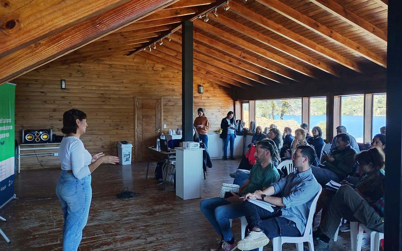 Villa Pehuenia Moquehue fortalece la gestión turística local con la incorporación de TRAMITUR